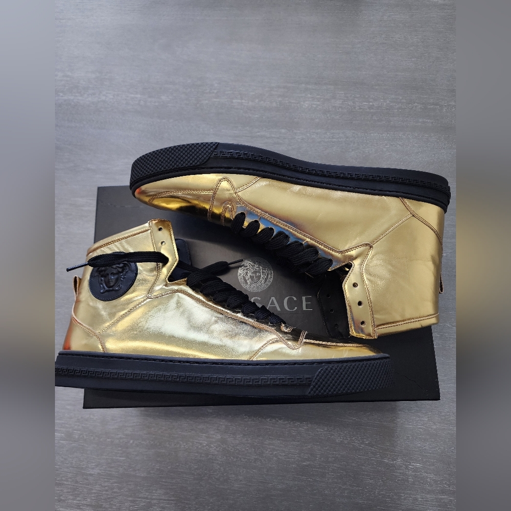 Versace Metallic Gold Mens sneaker Size 43 (US 10)